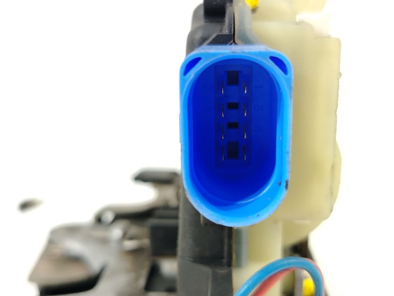 Recambio de cerradura puerta delantera derecha para seat ibiza iii (6l1) 1.4 16v referencia OEM IAM 3B1837016BQ  