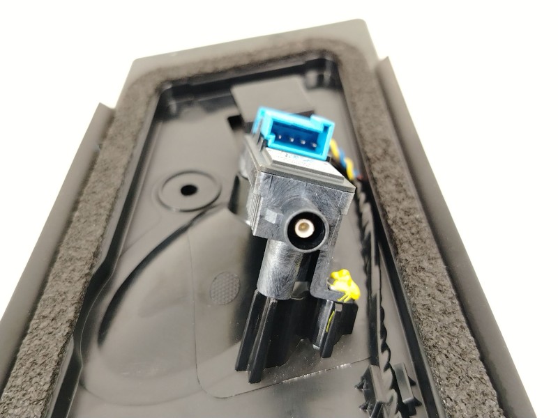 Recambio de moldura puerta delantera derecha para tesla model 3 (5yj3) ev referencia OEM IAM 110925500I 110061900C 110044100E