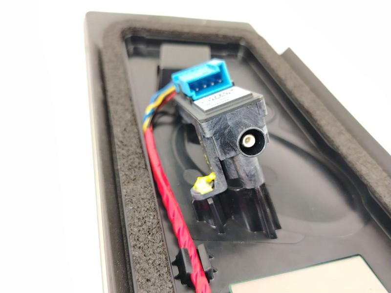 Recambio de moldura puerta delantera izquierda para tesla model 3 (5yj3) ev referencia OEM IAM 110925300I 109297800C 110043700E