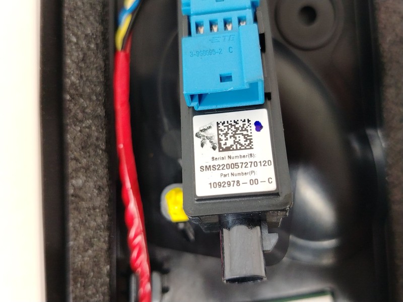 Recambio de moldura puerta delantera izquierda para tesla model 3 (5yj3) ev referencia OEM IAM 110925300I 109297800C 110043700E