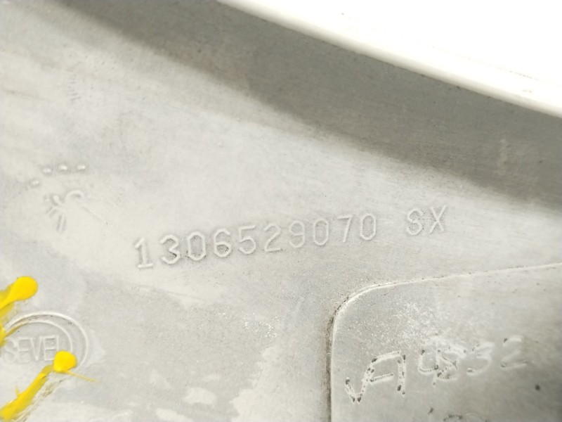 Recambio de moldura para peugeot boxer furgoneta 2.2 hdi 120 referencia OEM IAM 1306529070SX  