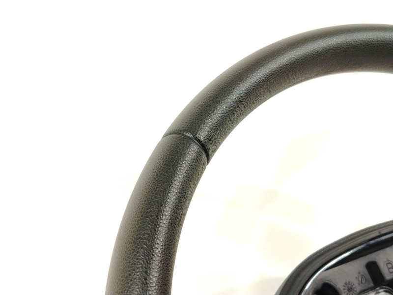 Recambio de volante para dacia sandero iii 1.0 tce 90 referencia OEM IAM 484007754R  