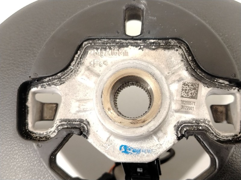 Recambio de volante para dacia sandero iii 1.0 tce 90 referencia OEM IAM 484007754R  