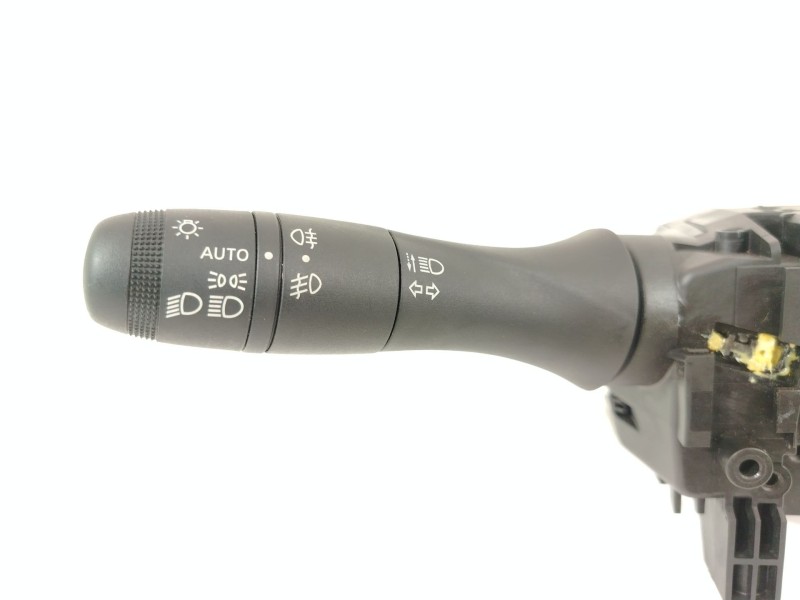 Recambio de mando luces para dacia sandero iii 1.0 tce 90 referencia OEM IAM 255671005R  