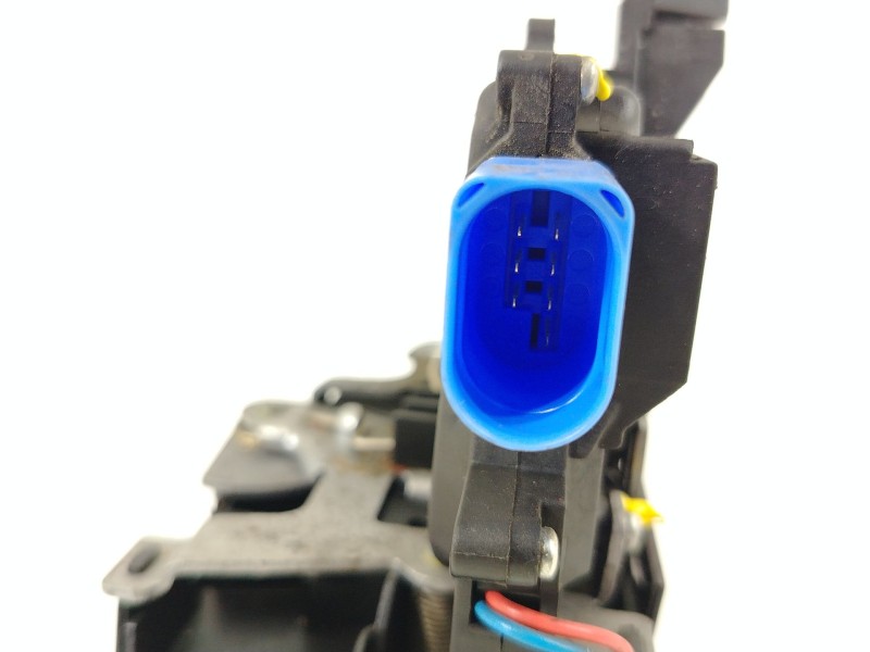 Recambio de cerradura puerta trasera derecha para volkswagen golf v (1k1) 1.4 tsi referencia OEM IAM 7L0839016D  