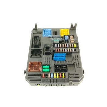 CAJA RELES / FUSIBLES 9830790580 28625142 BSIEL3CEM00