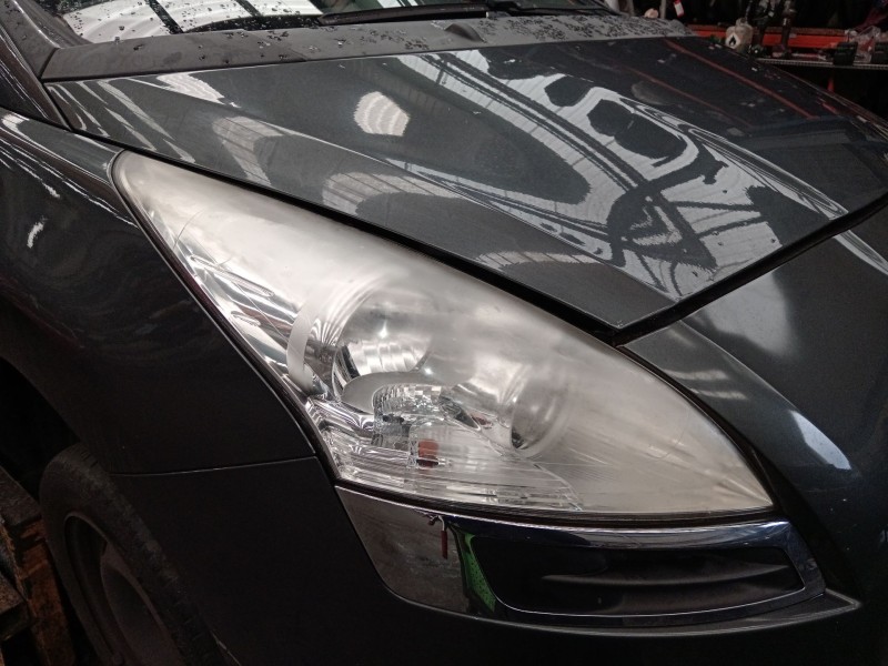 Recambio de faro derecho para peugeot 5008 (0u_, 0e_) 1.6 hdi referencia OEM IAM 9682519080 89903105 