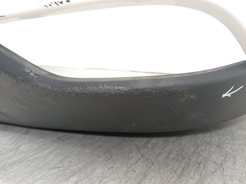 Recambio de paragolpes trasero para kia carens iv 1.6 gdi referencia OEM IAM 86611A4000  