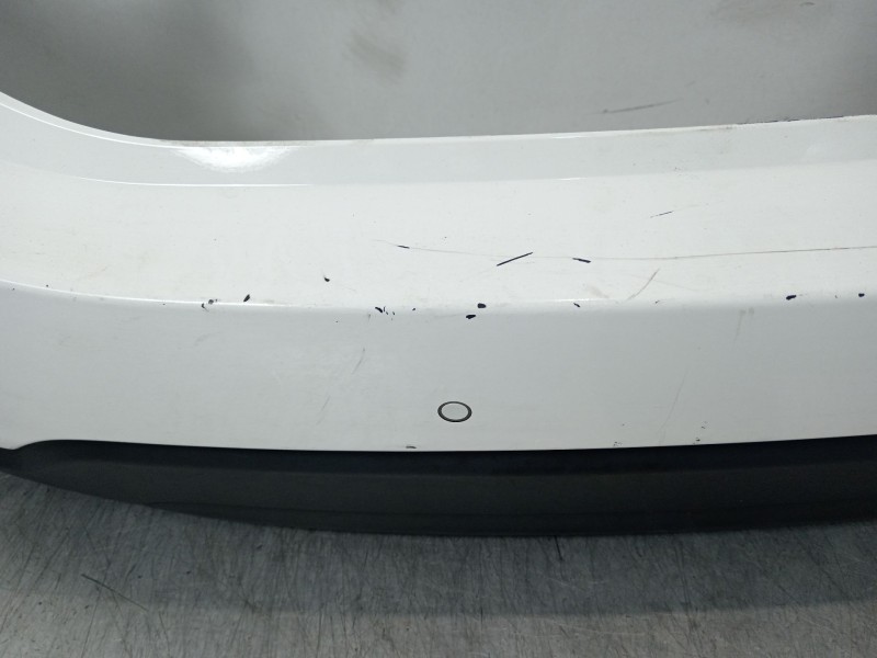 Recambio de paragolpes trasero para kia carens iv 1.6 gdi referencia OEM IAM 86611A4000  