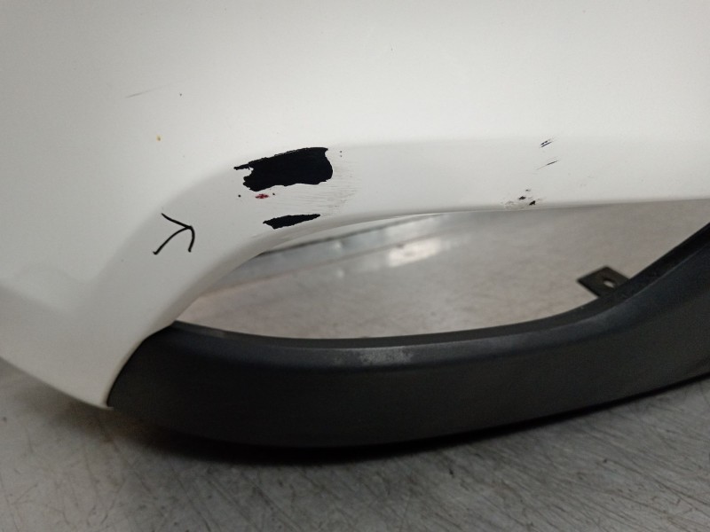 Recambio de paragolpes trasero para kia carens iv 1.6 gdi referencia OEM IAM 86611A4000  