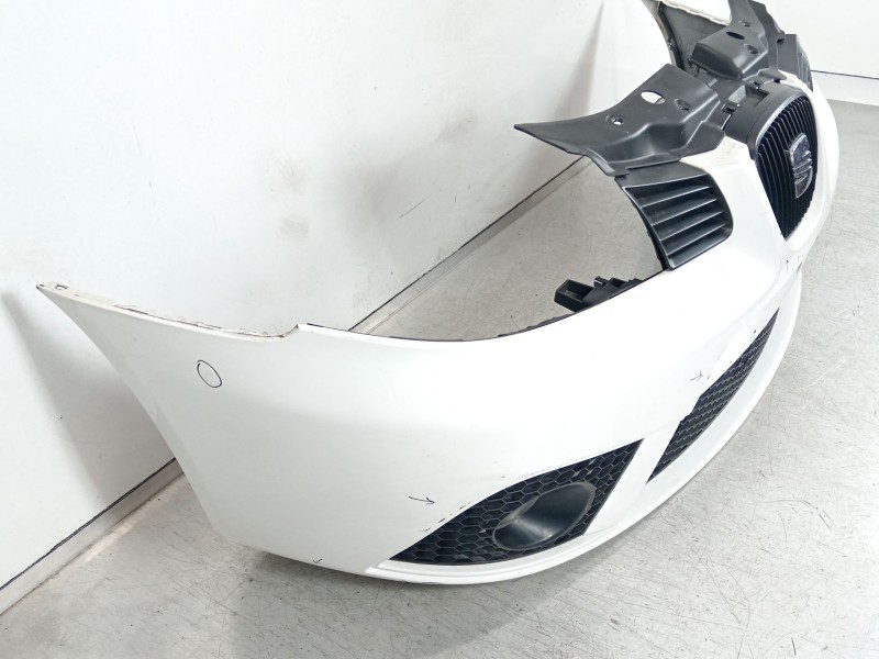 Recambio de paragolpes delantero para seat ibiza iii (6l1) 1.4 tdi referencia OEM IAM 6L0807221  