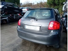 toyota auris (_e15_) del año 2009 2