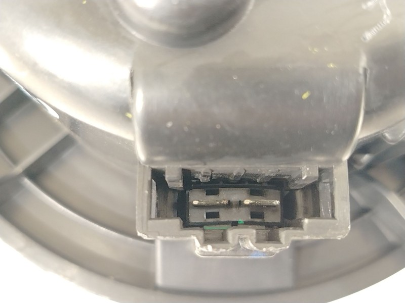 Recambio de ventilador calefaccion para peugeot 5008 (0u_, 0e_) 1.6 hdi referencia OEM IAM T3953001  