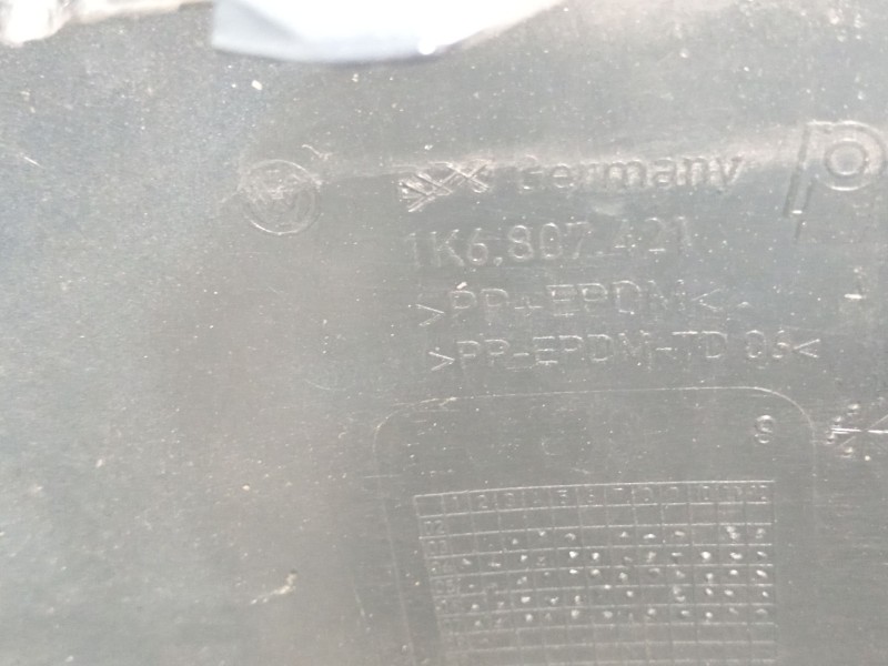 Recambio de paragolpes trasero para volkswagen golf v (1k1) 1.4 tsi referencia OEM IAM 1K6807421  