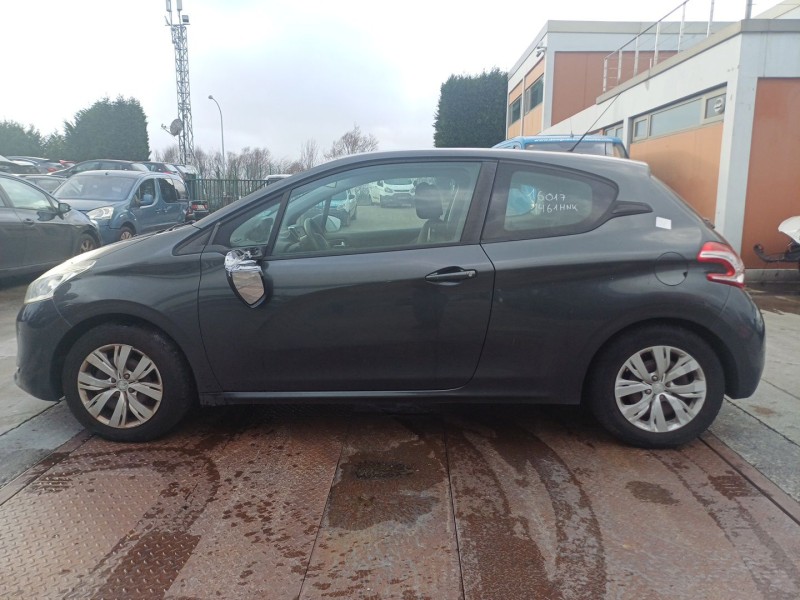 peugeot 208 i (ca_, cc_) del año 2012