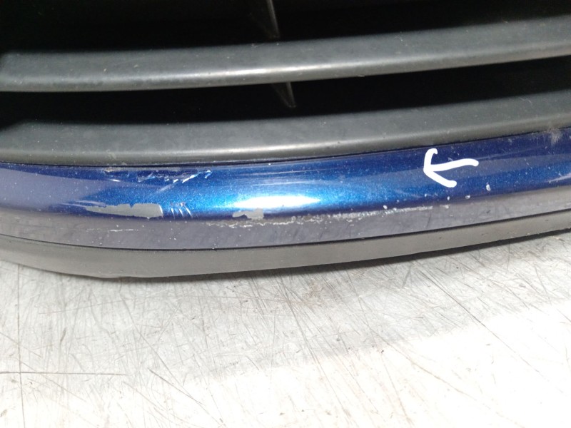 Recambio de paragolpes delantero para volkswagen golf v (1k1) 1.4 tsi referencia OEM IAM 1K0807221  