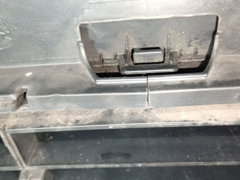 Recambio de paragolpes delantero para volkswagen golf v (1k1) 1.4 tsi referencia OEM IAM 1K0807221  