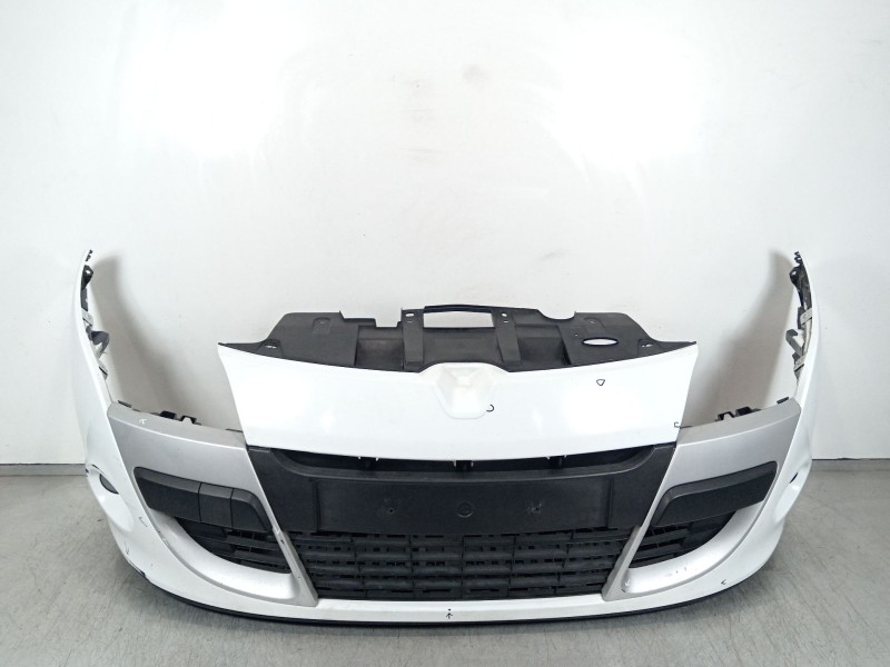 Recambio de paragolpes delantero para renault megane iii coupé (dz0/1_) 1.5 dci (dz0b) referencia OEM IAM 620220005R  