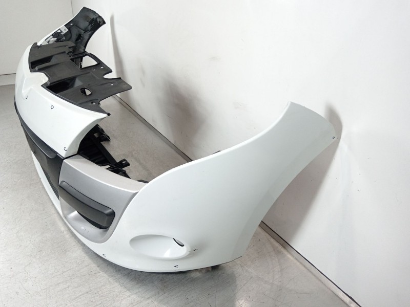 Recambio de paragolpes delantero para renault megane iii coupé (dz0/1_) 1.5 dci (dz0b) referencia OEM IAM 620220005R  