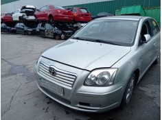 toyota avensis sedán (_t25_) del año 2004 2