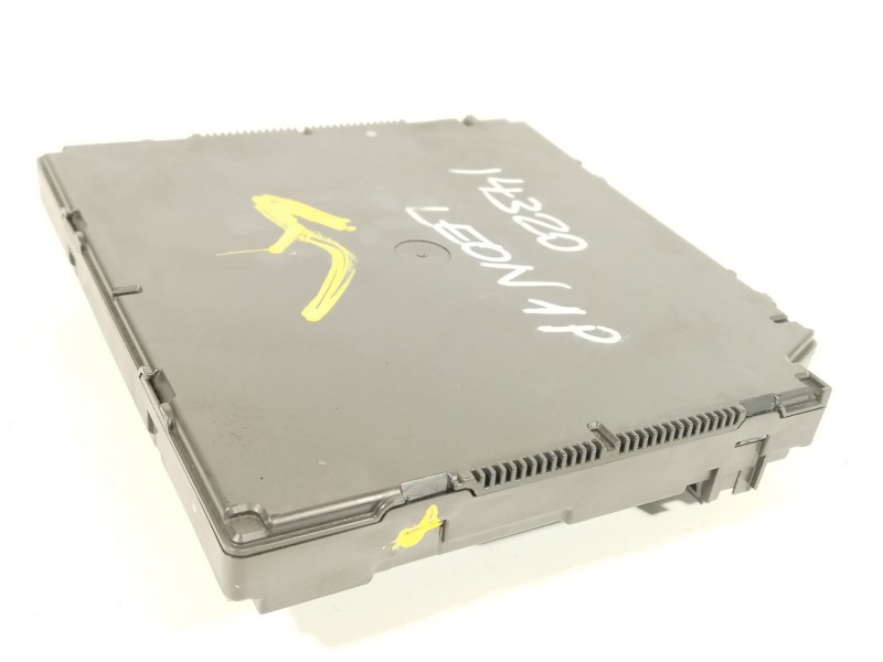 Recambio de modulo electronico para seat leon (1p1) 1.9 tdi referencia OEM IAM 5K0937086D  