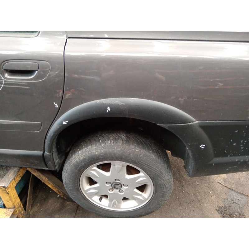 Recambio de aletin trasero izquierdo para volvo xc70 i cross country (295) d5 xc awd referencia OEM IAM 30678045  