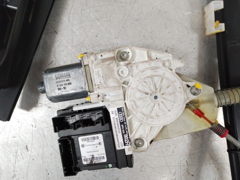 Recambio de elevalunas delantero derecho para audi a3 (8p1) 1.6 fsi referencia OEM IAM 8P0959802H 8P4837630 