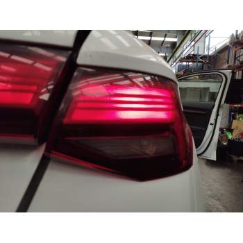 PILOTO TRASERO DERECHO 8Y0945070 