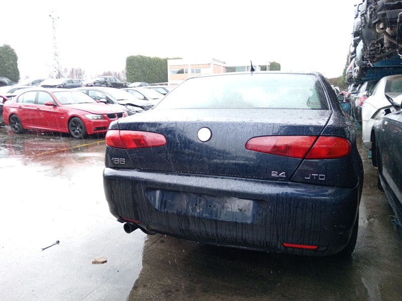 alfa romeo 166 (936_) del año 2001