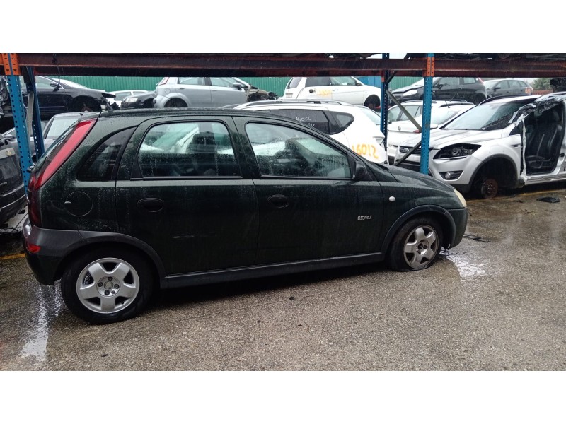 opel corsa c (x01) del año 2002