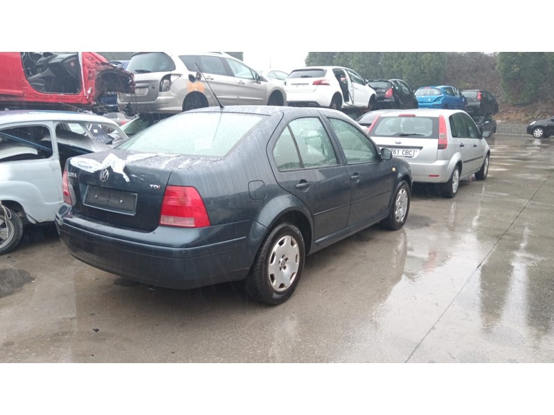 volkswagen bora i (1j2) del año 2004