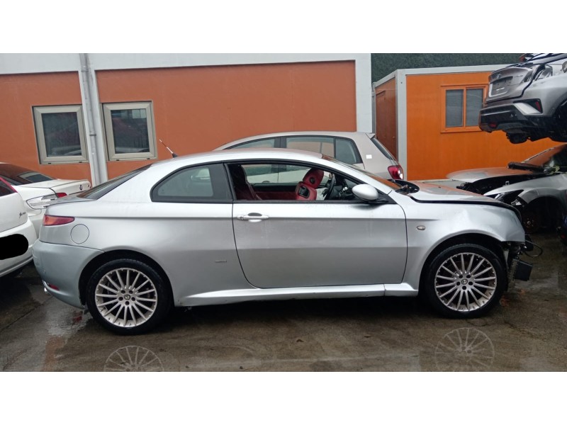 alfa romeo gt (937_) del año 2004
