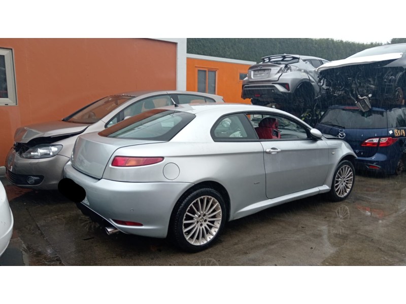 alfa romeo gt (937_) del año 2004