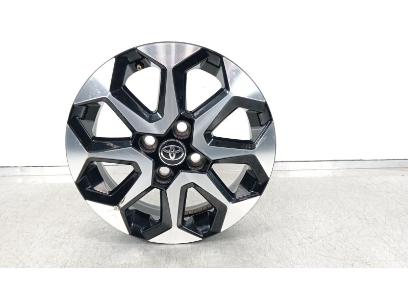 Recambio de llanta para toyota aygo x-cite referencia OEM IAM 426110H050  