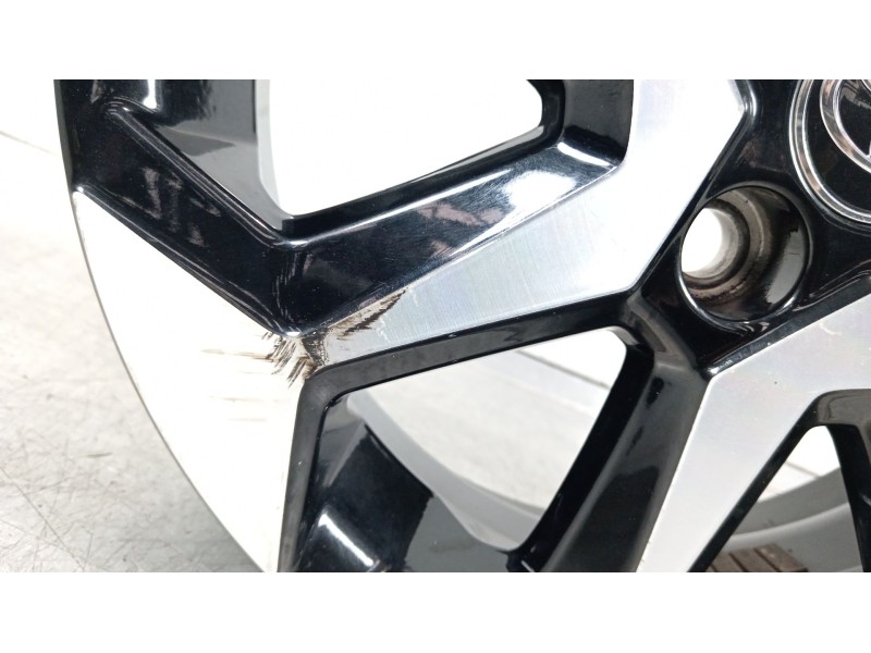 Recambio de llanta para toyota aygo x-cite referencia OEM IAM 426110H050  