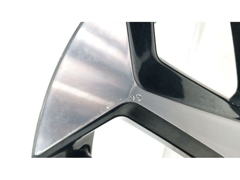 Recambio de llanta para toyota aygo x-cite referencia OEM IAM 426110H050  