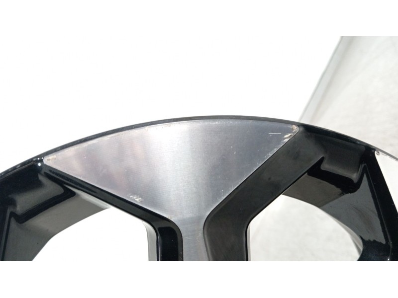 Recambio de llanta para toyota aygo x-cite referencia OEM IAM 426110H050  