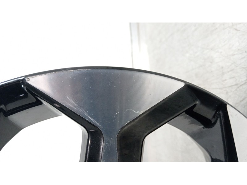 Recambio de llanta para toyota aygo x-cite referencia OEM IAM 426110H050  