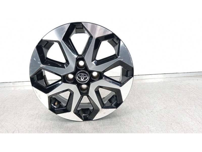 Recambio de llanta para toyota aygo x-cite referencia OEM IAM 426110H050  