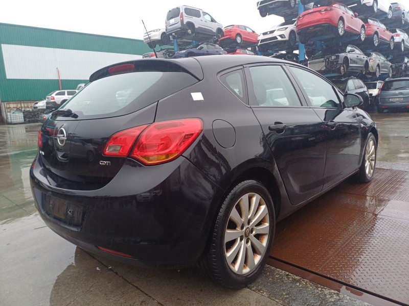opel astra j (p10) del año 2009