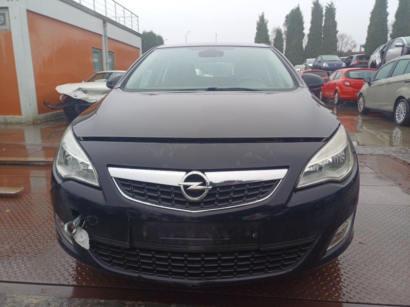 opel astra j (p10) del año 2009