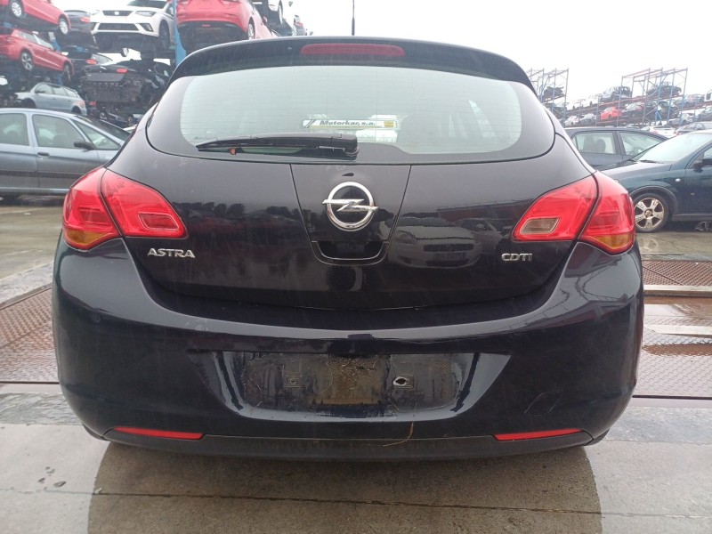 opel astra j (p10) del año 2009