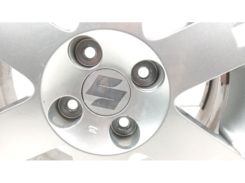 Recambio de llanta para suzuki swift berlina (mz) gl (5-ptas.) referencia OEM IAM SU0255545  