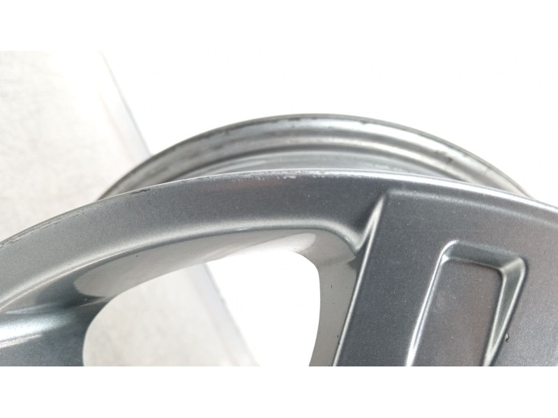 Recambio de llanta para suzuki swift berlina (mz) gl (5-ptas.) referencia OEM IAM SU0255545  