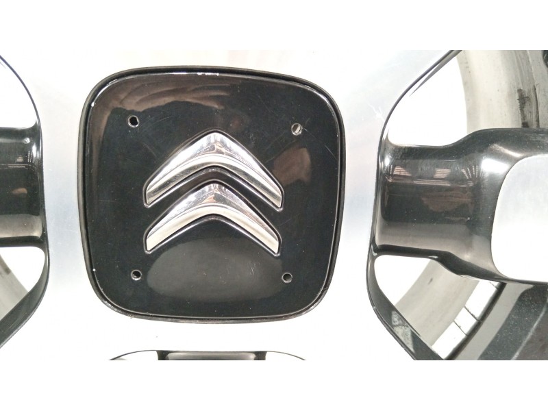 Recambio de llanta para citroën c4 cactus 1.6 bluehdi 100 referencia OEM IAM 9800494077  
