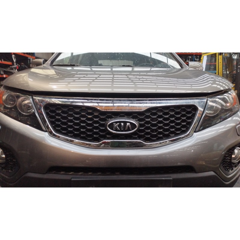 Recambio de rejilla delantera para kia sorento active 4wd referencia OEM IAM   