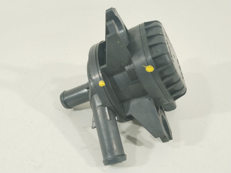 Recambio de bomba agua para toyota auris (_e18_) 1.6 (zre181_, zre185_) referencia OEM IAM G904052010  