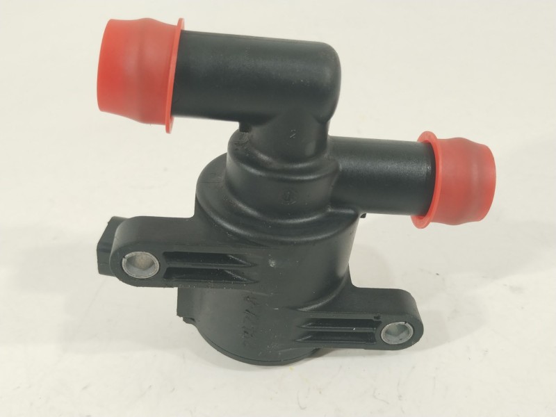 Recambio de bomba agua para volkswagen golf vii lim. gte referencia OEM IAM 5Q0906457B  