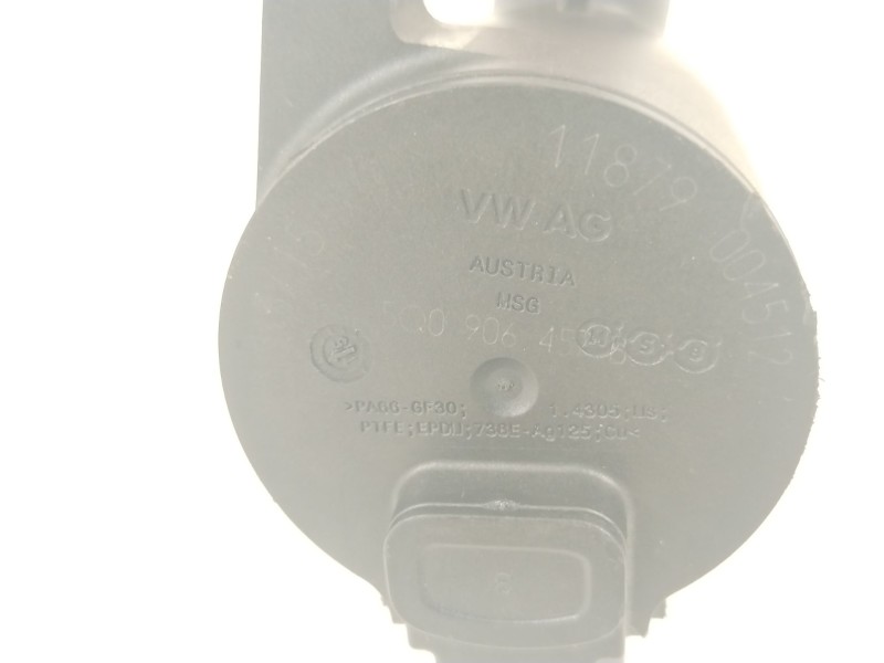 Recambio de bomba agua para volkswagen golf vii lim. gte referencia OEM IAM 5Q0906457B  