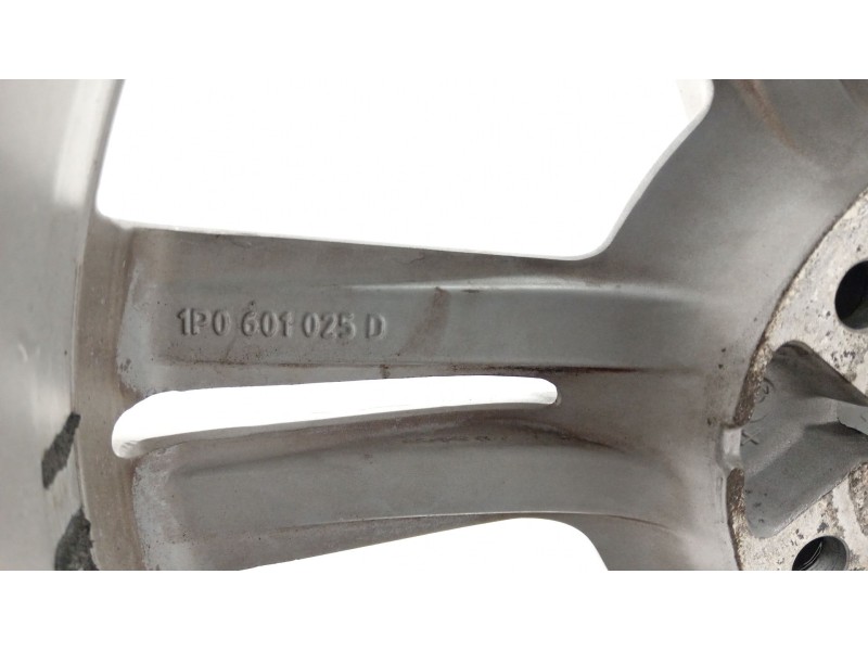 Recambio de llanta para seat leon (1p1) fr 1 referencia OEM IAM 1P0601025D  